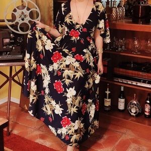 EUC Vintage Inspired Floral Maxi Dress ❤️